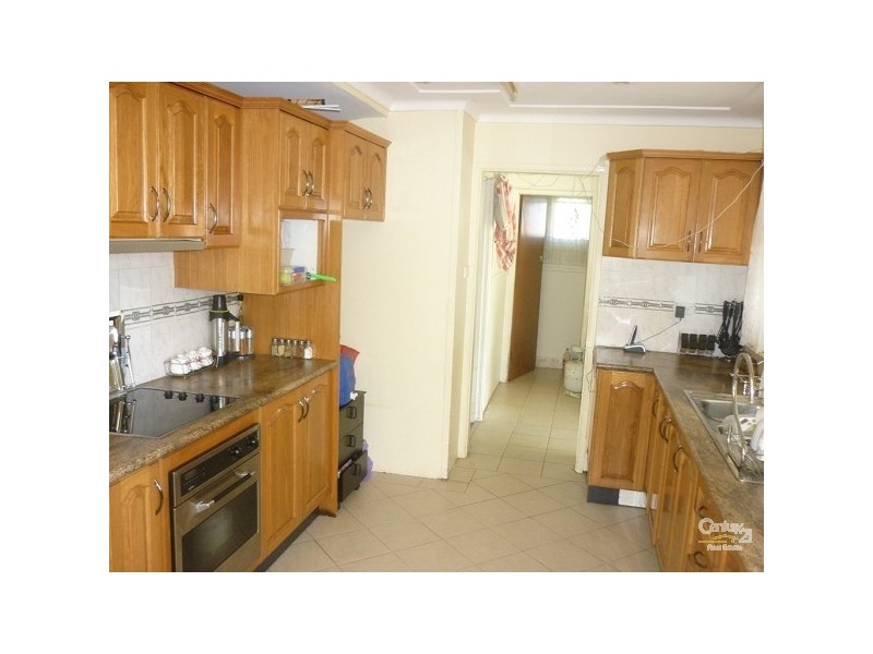 Fairfield West NSW 2165