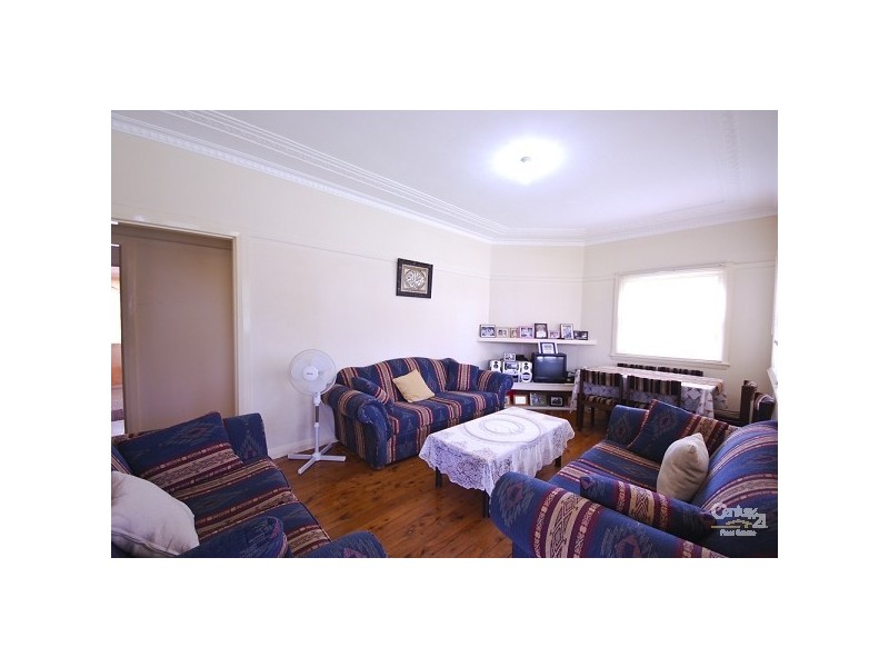 2 Lorraine Place, Merrylands NSW 2160