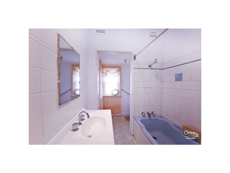 2 Lorraine Place, Merrylands NSW 2160