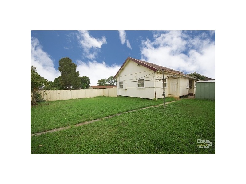 2 Lorraine Place, Merrylands NSW 2160