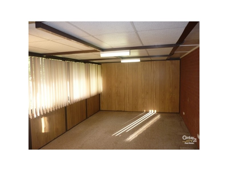 24 Beale Crescent, Fairfield West NSW 2165