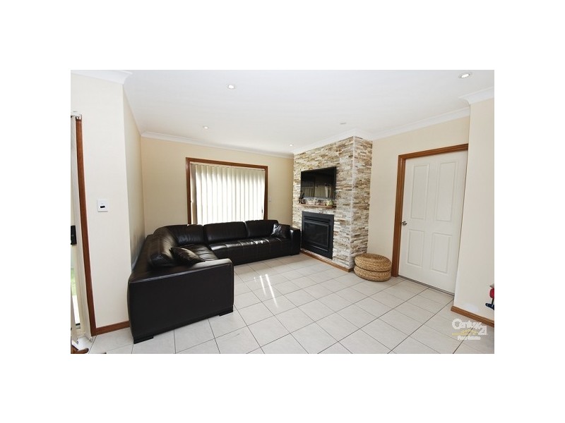 27 Kiernan Crescent, Abbotsbury NSW 2176