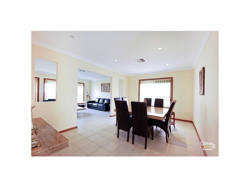 27 Kiernan Crescent, Abbotsbury NSW 2176