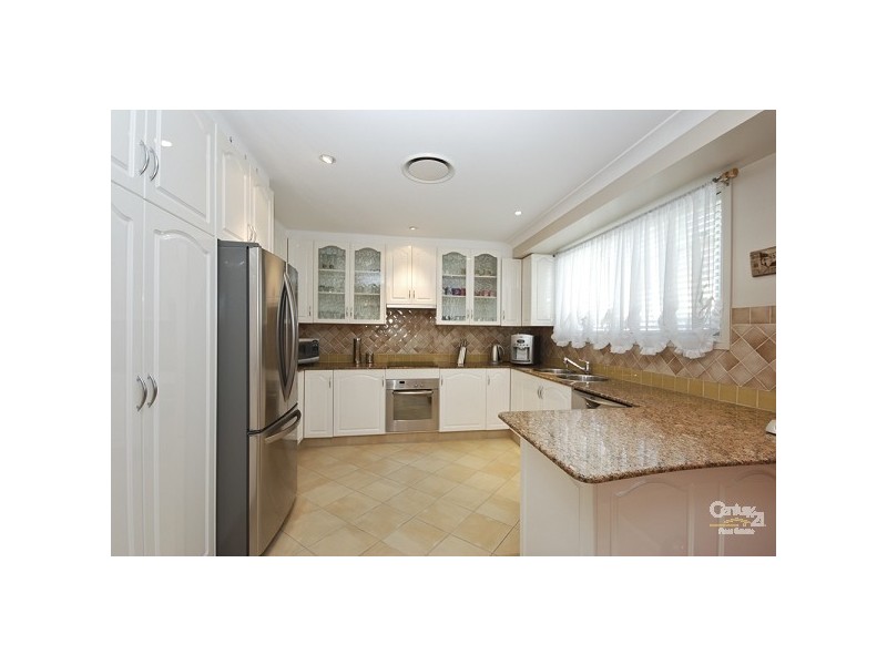 32 Bentinck Drive, Green Valley NSW 2168