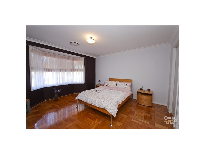 32 Bentinck Drive, Green Valley NSW 2168