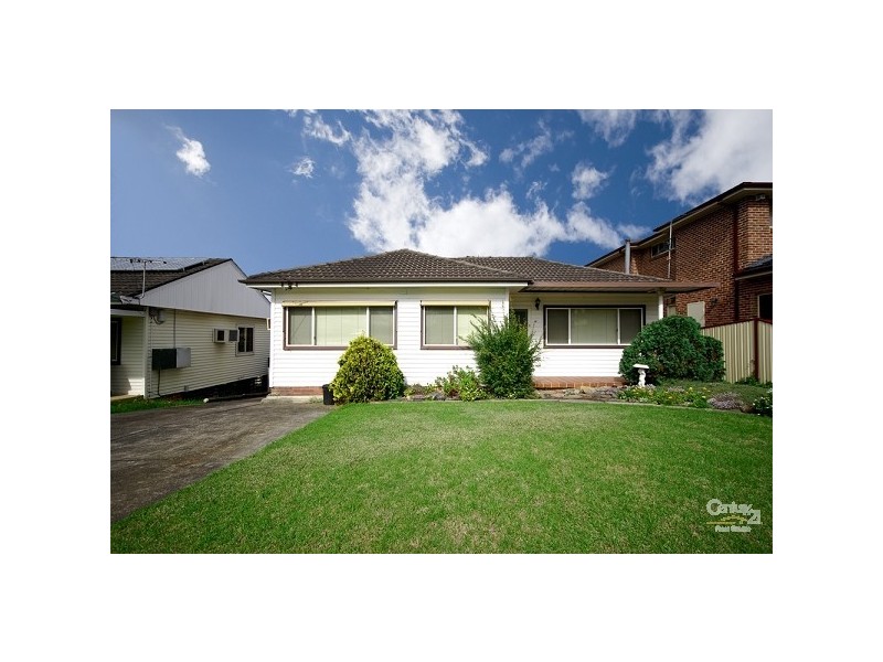 13 Brentwood Street, Fairfield West NSW 2165