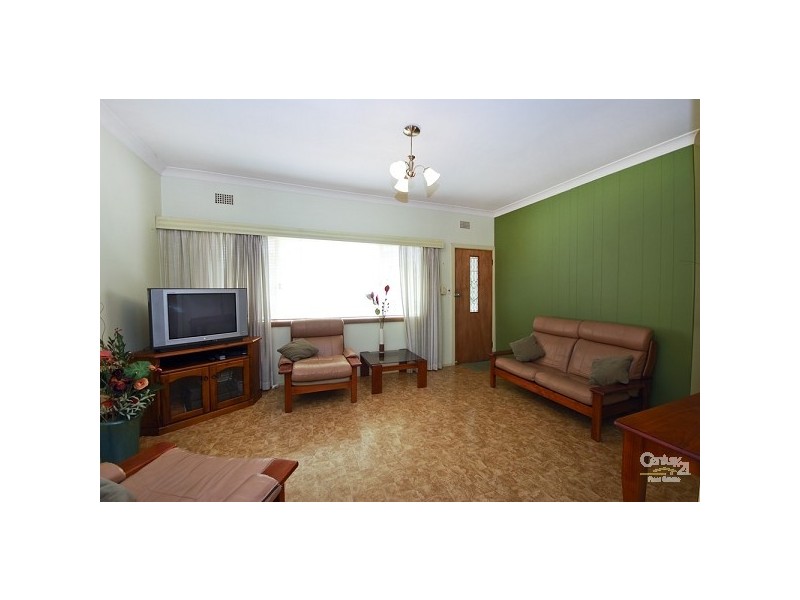 13 Brentwood Street, Fairfield West NSW 2165