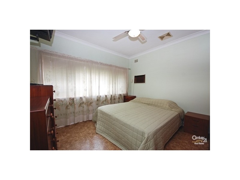 13 Brentwood Street, Fairfield West NSW 2165