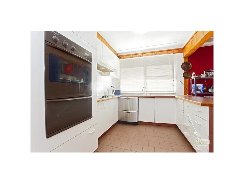 28 Hemingway Crescent, Fairfield NSW 2165