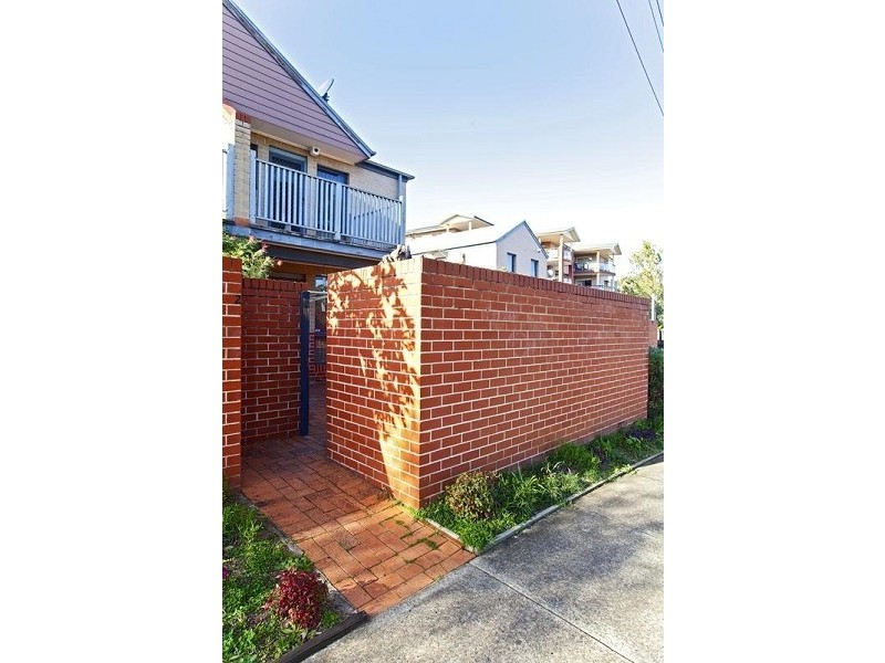 1/10-12 Fairlight Avenue, Fairfield NSW 2165