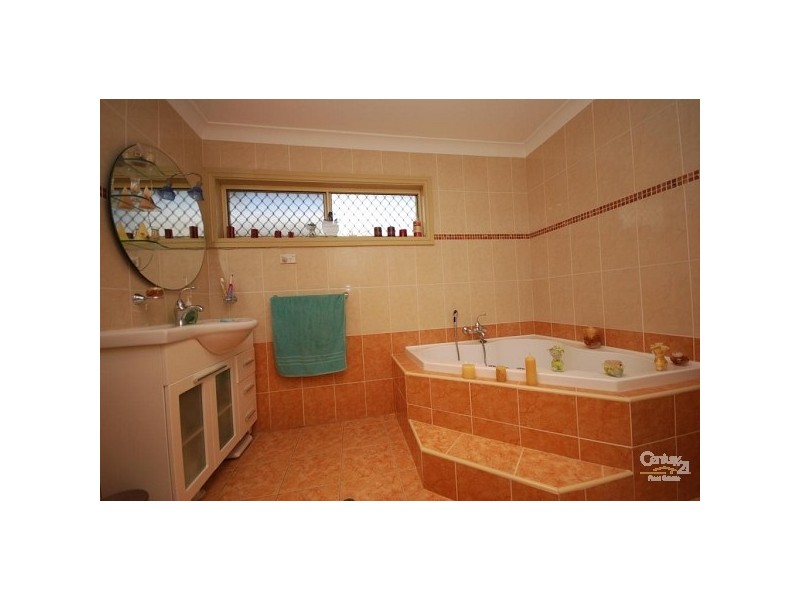 Fairfield West NSW 2165