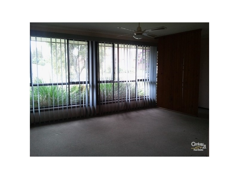 Edensor Park NSW 2176