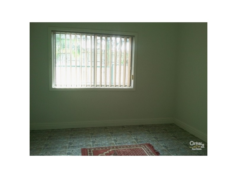 Fairfield East NSW 2165