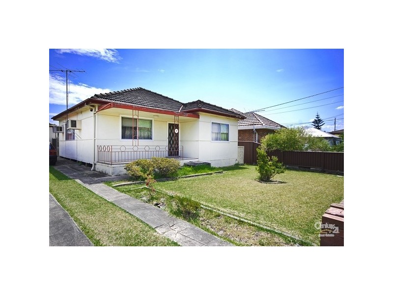 17 Loftus Street, Fairfield East NSW 2165