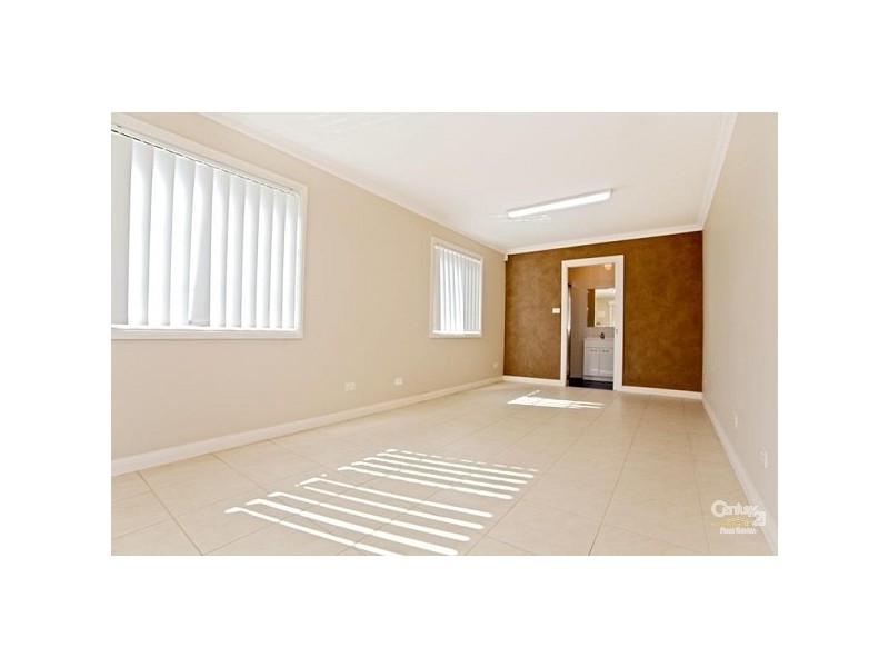 303 Brenan Street, Smithfield NSW 2164