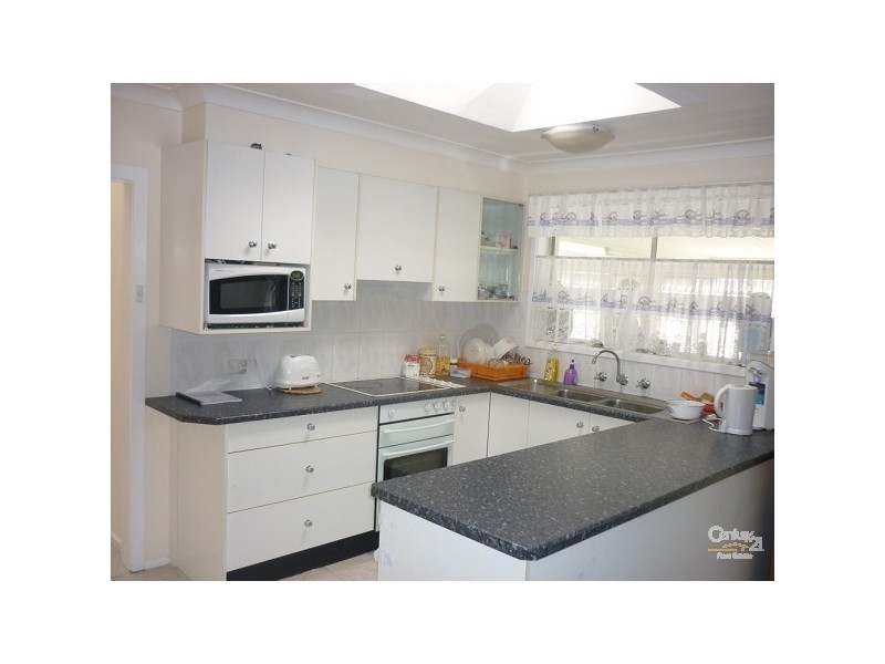 16 Brentwood Street, Fairfield West NSW 2165