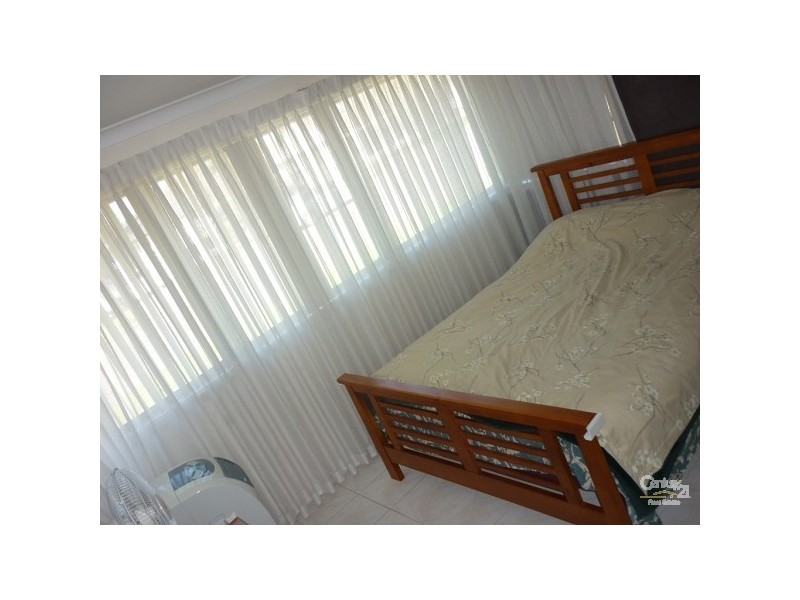 16 Brentwood Street, Fairfield West NSW 2165