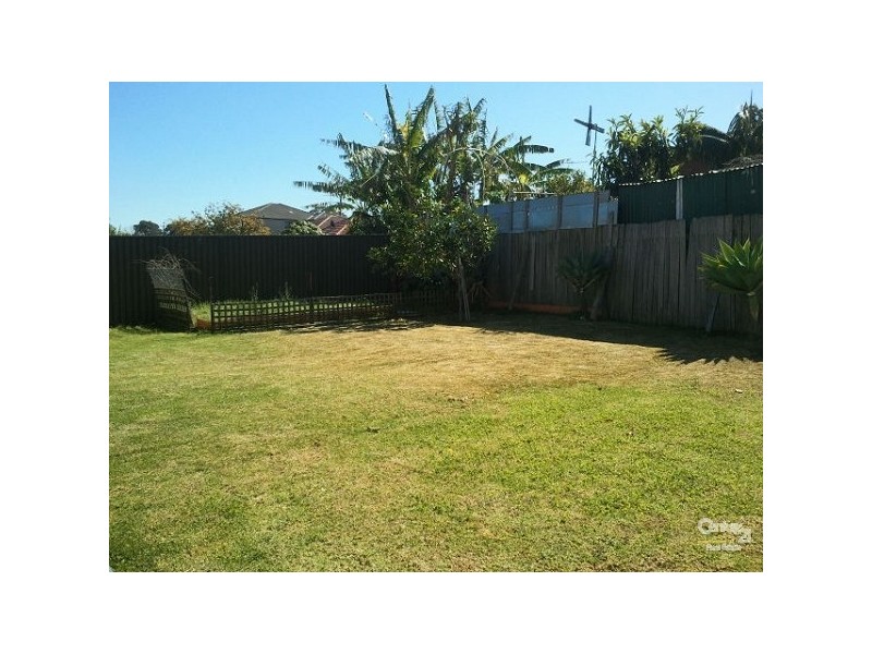 Fairfield West NSW 2165