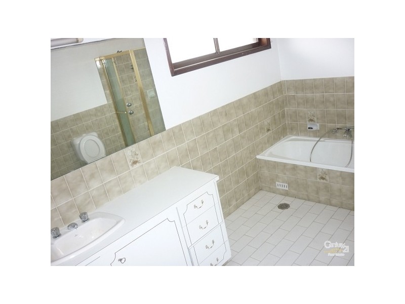 Bossley Park NSW 2176