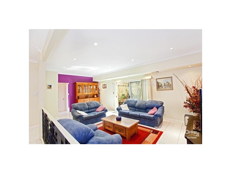 25 Stalwart Street, Prairiewood NSW 2176