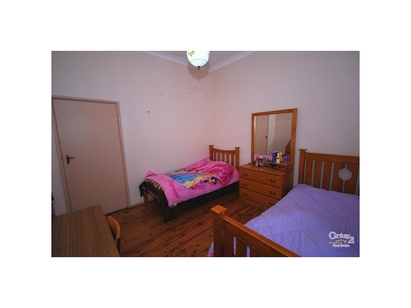 16 Polding Street, Fairfield NSW 2165