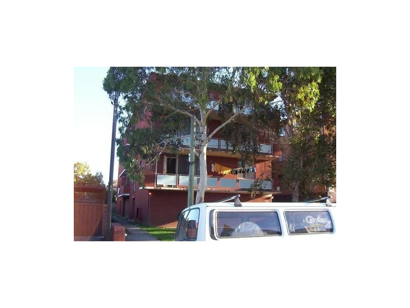 Fairfield NSW 2165