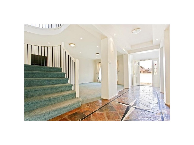 5 Buckley Close, Fairfield West NSW 2165