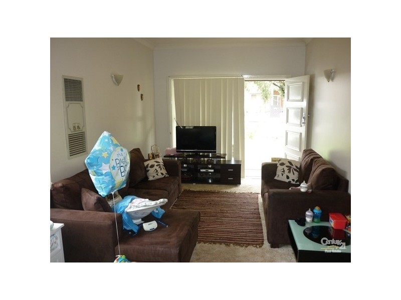 45 Montrose Avenue, Fairfield East NSW 2165