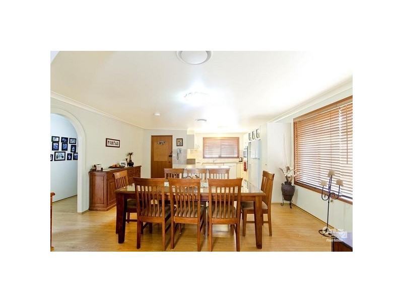 1 Falklands Avenue, Bossley Park NSW 2176