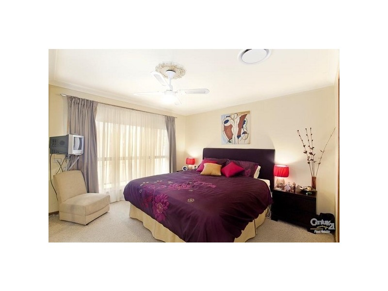 1 Falklands Avenue, Bossley Park NSW 2176