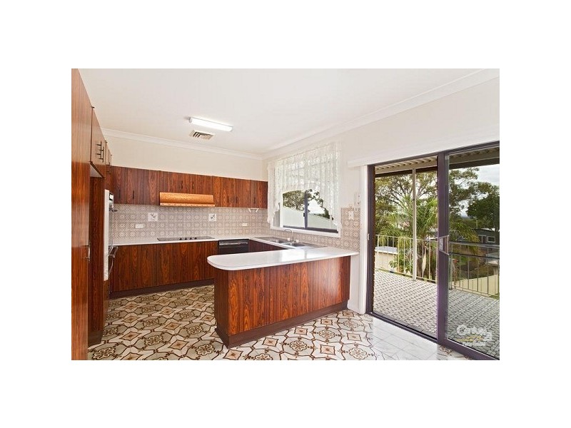 8 Hilltop Avenue, Mount Pritchard NSW 2170