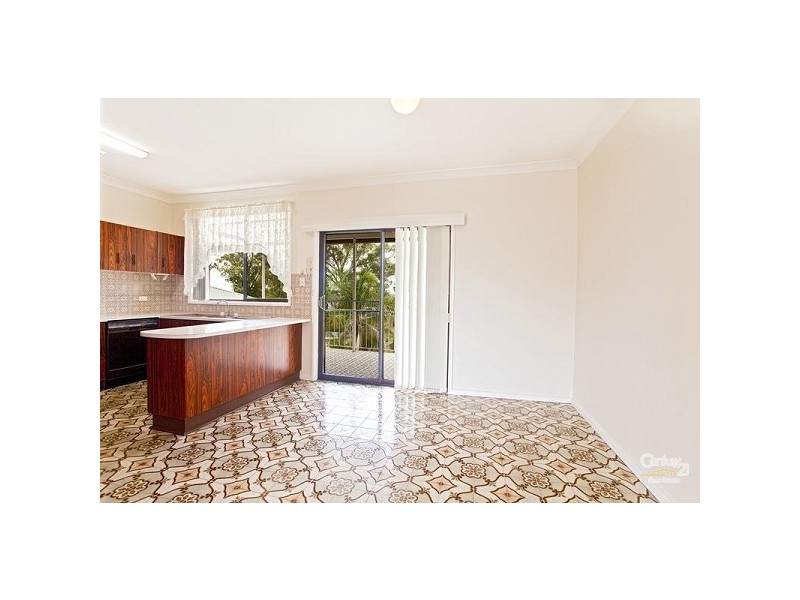 8 Hilltop Avenue, Mount Pritchard NSW 2170