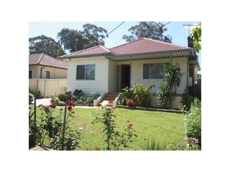 Fairfield NSW 2165
