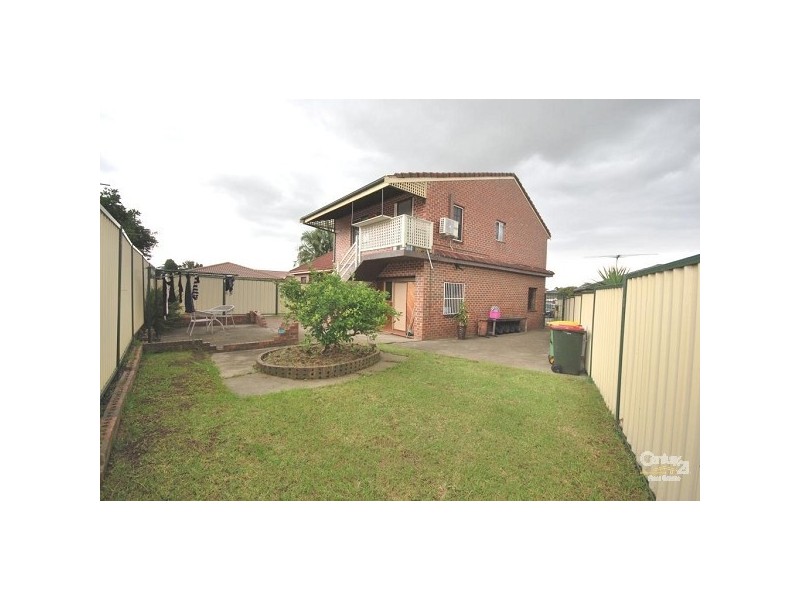 7 Ute Place, Bossley Park NSW 2176