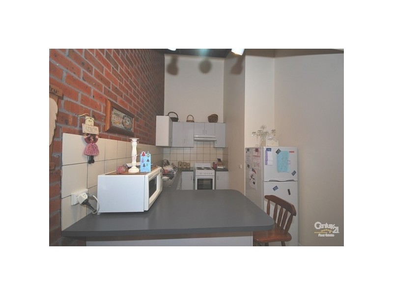 7 Ute Place, Bossley Park NSW 2176