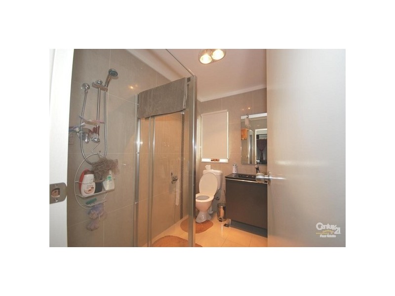 11A Noelene Street, Fairfield West NSW 2165