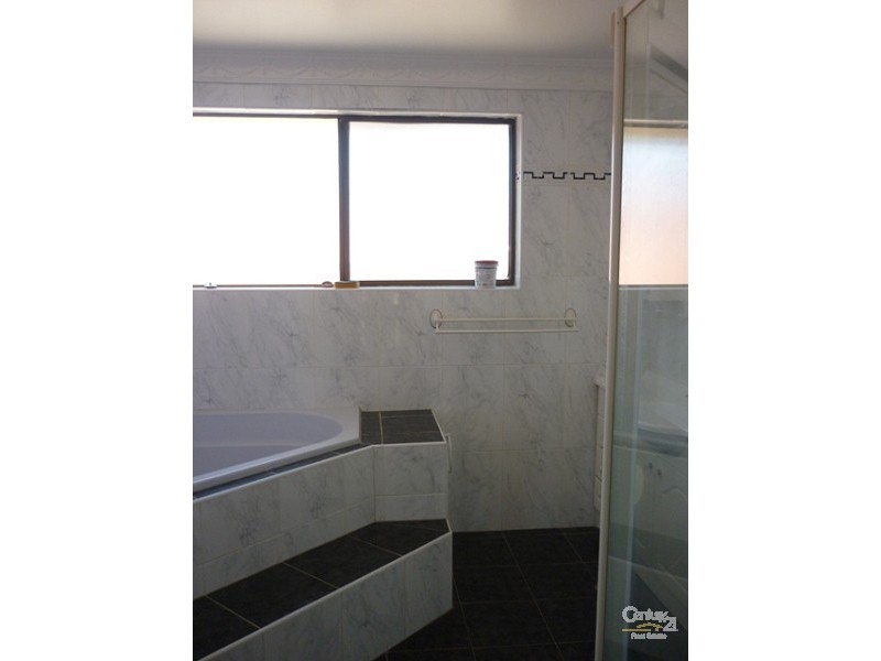 Greenfield Park NSW 2176