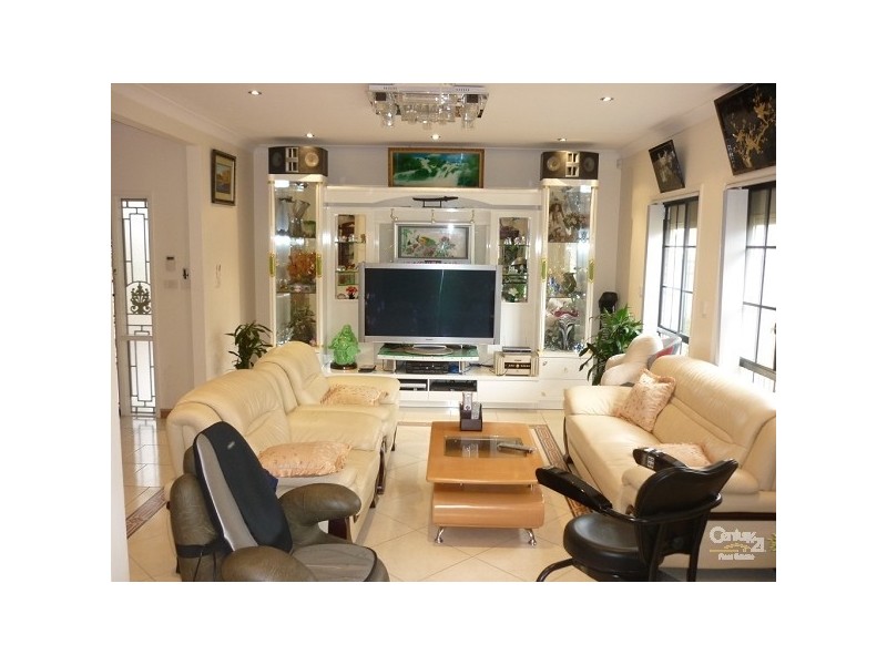 2A Victory Street, Fairfield East NSW 2165