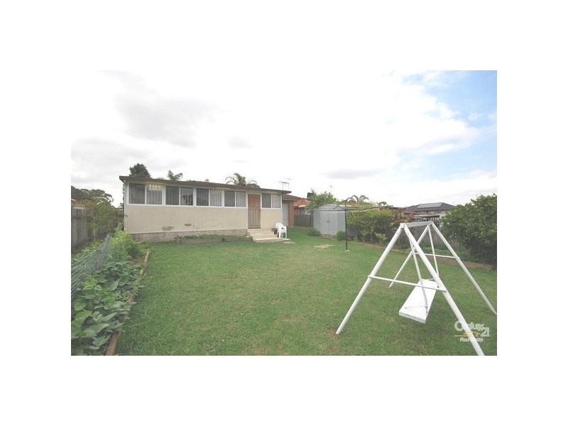 62 Starling Street, Green Valley NSW 2168