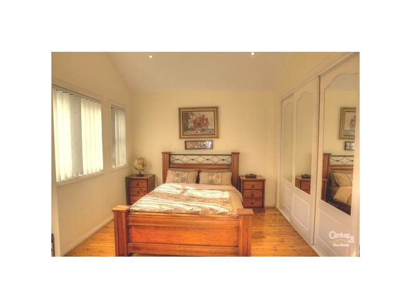 47 Humphries Road, St Johns Park NSW 2176