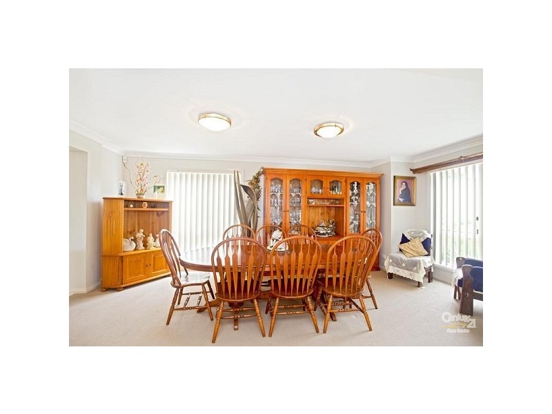 17 Thomas Avenue, Lurnea NSW 2170