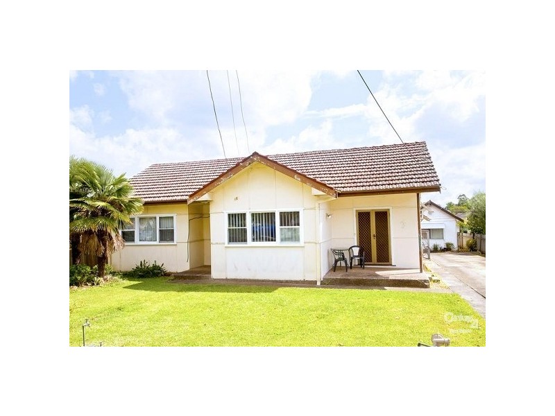 18 Richardson Street, Fairfield NSW 2165