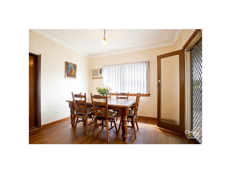 18 Richardson Street, Fairfield NSW 2165