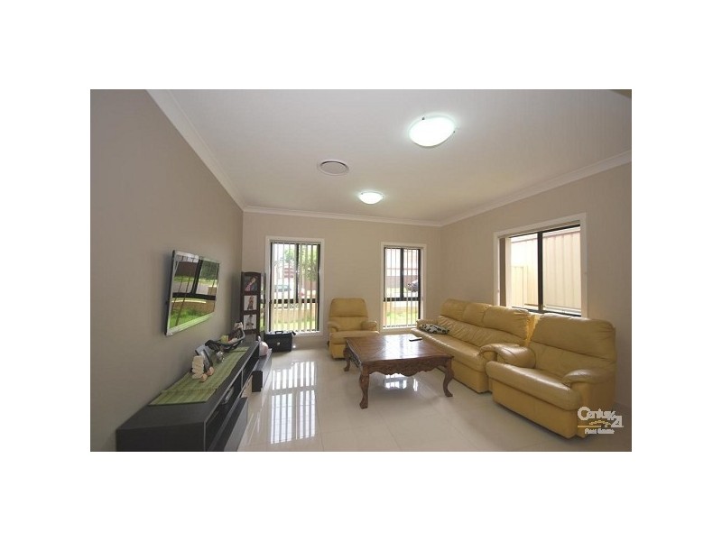 2A Waverley Street, Fairfield West NSW 2165