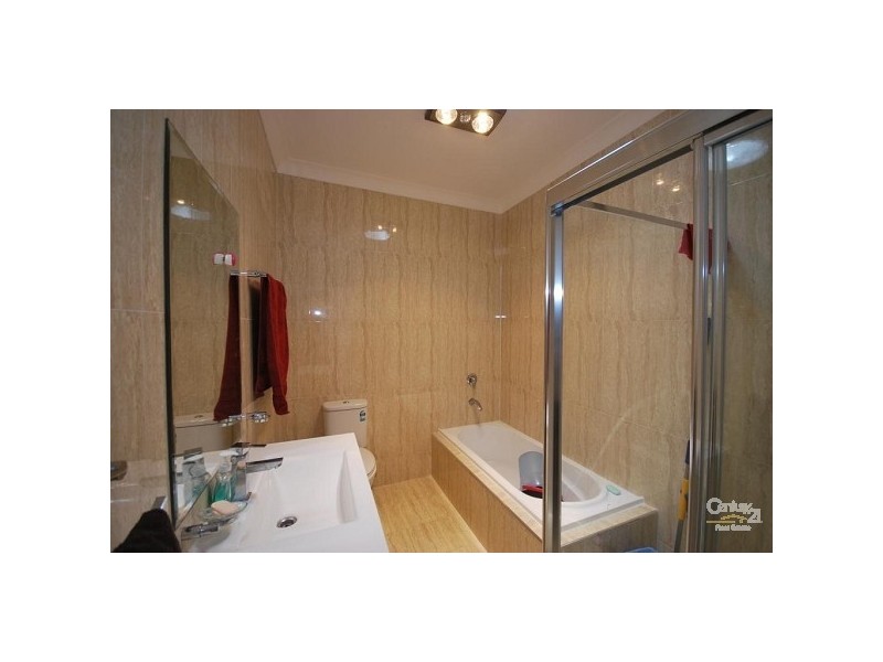 2A Waverley Street, Fairfield West NSW 2165