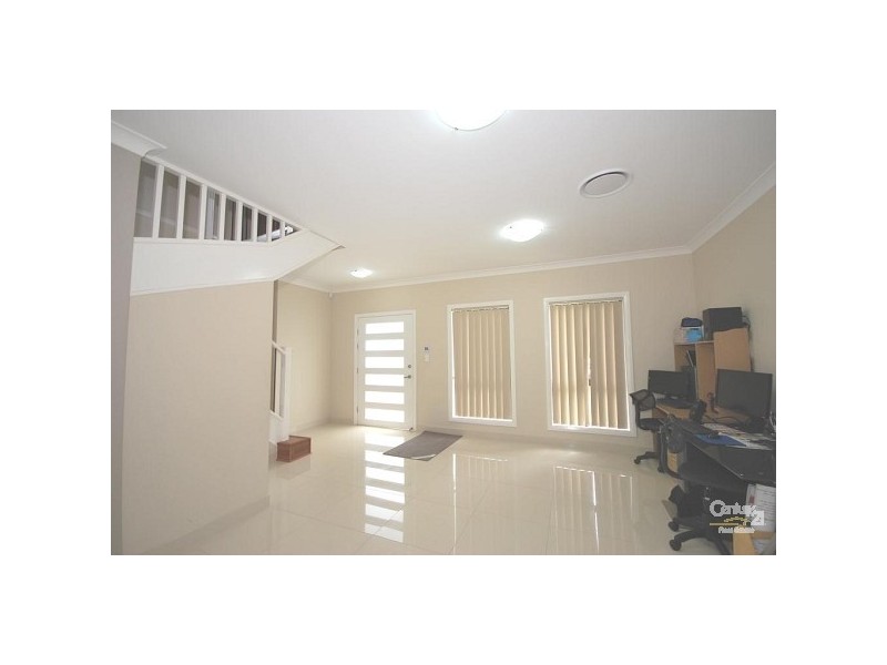 2A Waverley Street, Fairfield West NSW 2165