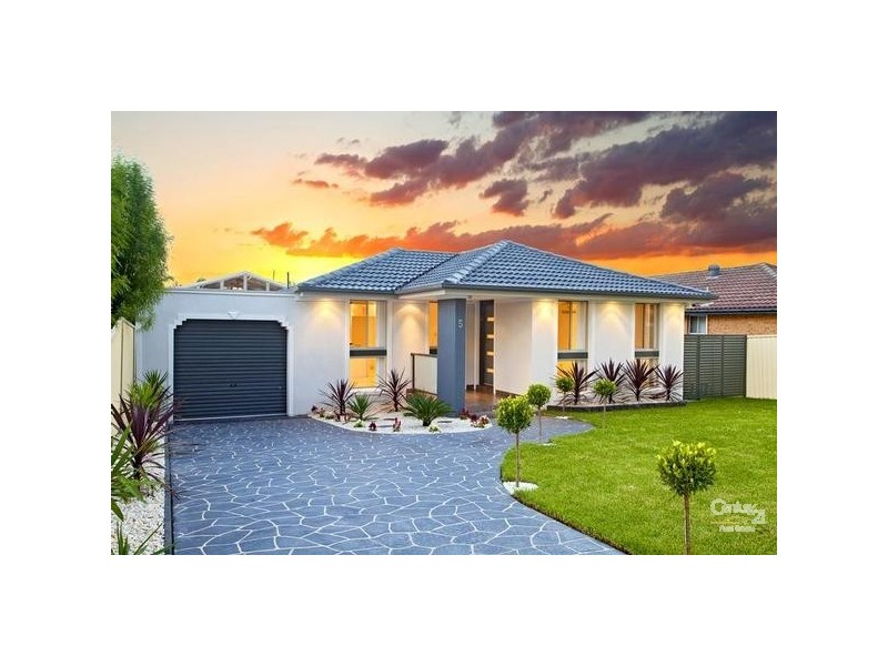 5 Burramy Close, Bossley Park NSW 2176
