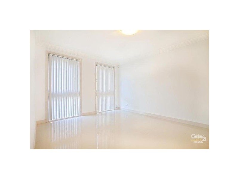 5 Burramy Close, Bossley Park NSW 2176