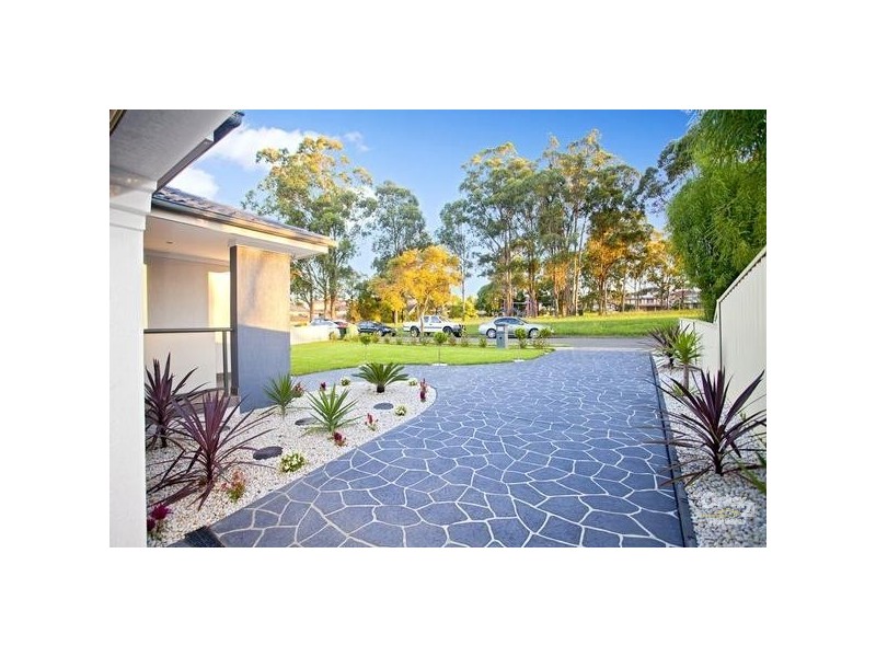 5 Burramy Close, Bossley Park NSW 2176