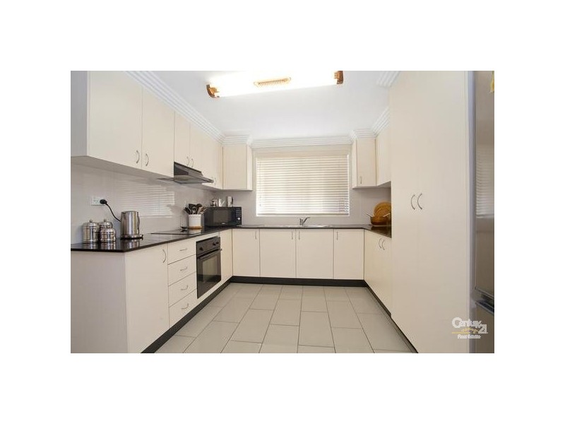 14 Basildon Street, Canley Heights NSW 2166